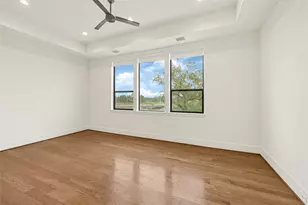 922 T C Jester Blvd, Houston, TX 77008 - Photo 33