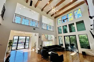 922 T C Jester Blvd, Houston, TX 77008 - Photo 7