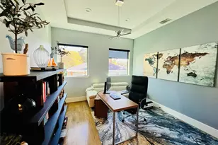 922 T C Jester Blvd, Houston, TX 77008 - Photo 27