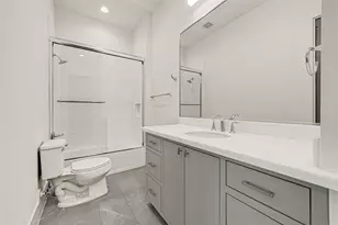 922 T C Jester Blvd, Houston, TX 77008 - Photo 39