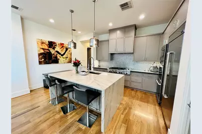 922 T C Jester Boulevard, Houston, TX 77008 - Photo 17