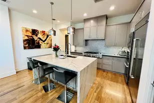 922 T C Jester Blvd, Houston, TX 77008 - Photo 17