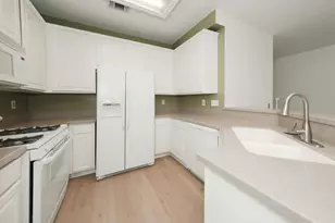 10813 Norchester Village Dr, Houston, TX 77070 - Photo 7