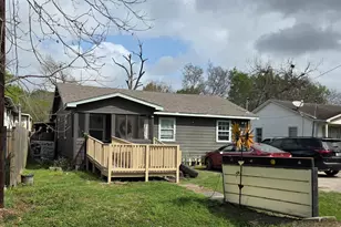 306 Arcadian Dr, Crosby, TX 77532 - Photo 1