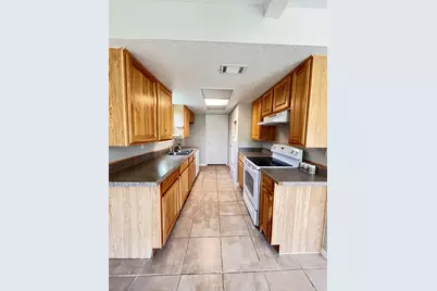 16450 Hibiscus Lane, Friendswood, TX 77546 - Photo 11