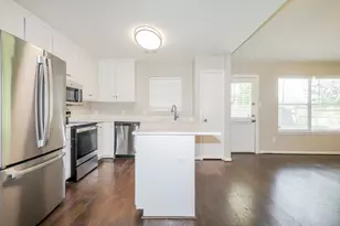 16325 Sun View Ln, Conroe, TX 77302 - Photo 9