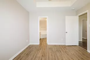 16325 Sun View Ln, Conroe, TX 77302 - Photo 11