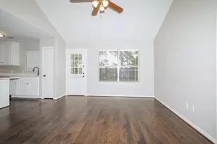 16325 Sun View Ln, Conroe, TX 77302 - Photo 3