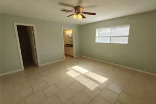 633 Mosswood Dr, Conroe, TX 77302 - Photo 17