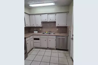 7971 Kendalia Drive, Houston, TX 77036 - Photo 9