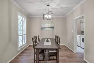 2 S Duskwood Pl, The Woodlands, TX 77381 - Photo 3