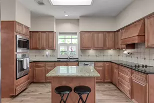 2 S Duskwood Pl, The Woodlands, TX 77381 - Photo 11