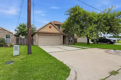 2325 Shady Tree Lane, Conroe, TX 77301 - Photo 3