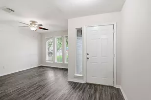 2325 Shady Tree Ln, Conroe, TX 77301 - Photo 5