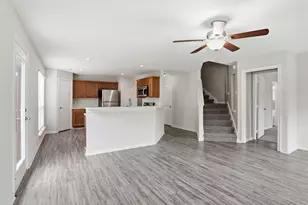2325 Shady Tree Ln, Conroe, TX 77301 - Photo 13