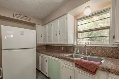 174 E Westwood Drive E, Trinity, TX 75862 - Photo 11