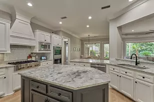 62 Silvermont Dr, The Woodlands, TX 77382 - Photo 17
