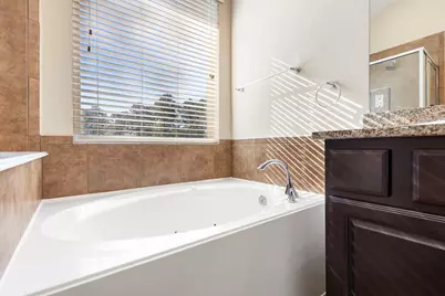 122 Cheswood Manor Drive, The Woodlands, TX 77382 - Photo 25