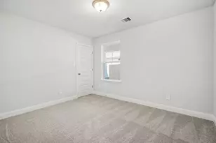 4401 W Bayou Maison Cir, Dickinson, TX 77539 - Photo 11