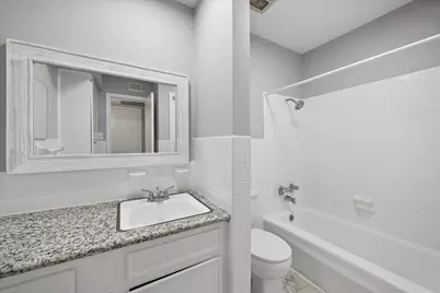 201 Emerson Street #20, Houston, TX 77006 - Photo 11