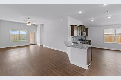 2246 W Post Oak Circle, Dayton, TX 77535 - Photo 7