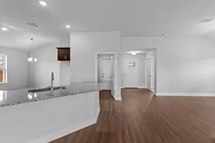 2246 W Post Oak Cir, Dayton, TX 77535 - Photo 9