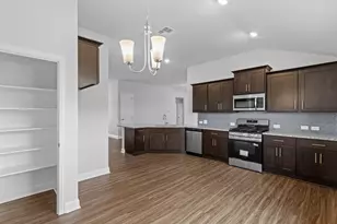 2246 W Post Oak Cir, Dayton, TX 77535 - Photo 3