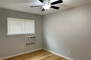 8010 Roswell St, Houston, TX 77022 - Photo 9