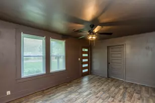 8265 McLean St, Beaumont, TX 77707 - Photo 5