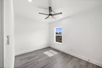 8209 Carver Road #A/B, Houston, TX 77088 - Photo 23