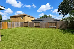 12607 Rio Bravo St, Rosharon, TX 77583 - Photo 5