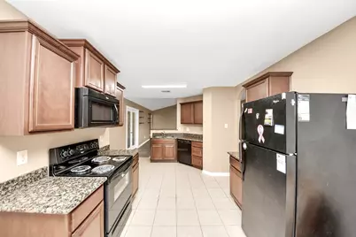 11219 Hall Terrace Court, Houston, TX 77075 - Photo 7