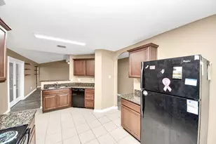 11219 Hall Terrace Ct, Houston, TX 77075 - Photo 9