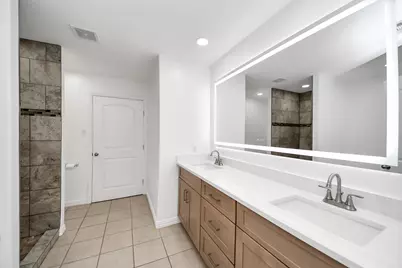 11219 Hall Terrace Court, Houston, TX 77075 - Photo 15