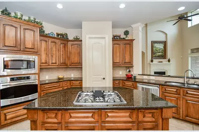 1215 Pendergrass Trail, Sugar Land, TX 77479 - Photo 19