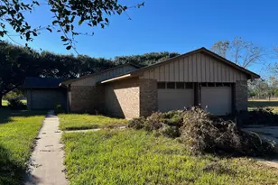 1005 Redberry Hill Rd, Baytown, TX 77521 - Photo 3