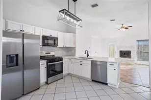 1114 Lochmoor Ln, Pearland, TX 77581 - Photo 7