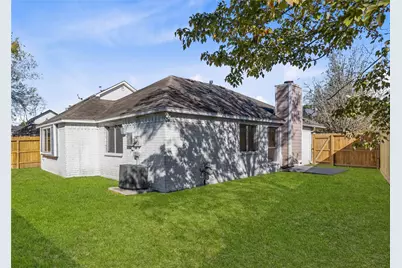 1114 Lochmoor Lane, Pearland, TX 77546 - Photo 17