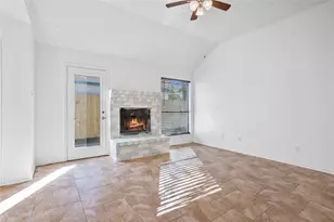 1114 Lochmoor Ln, Pearland, TX 77581 - Photo 3