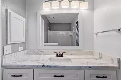 1114 Lochmoor Lane, Pearland, TX 77546 - Photo 9