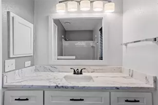 1114 Lochmoor Ln, Pearland, TX 77581 - Photo 9