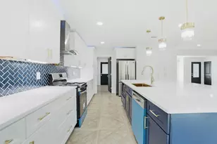 1722 Cherry Bend Dr, Houston, TX 77077 - Photo 9