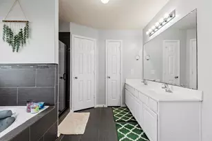5614 Savannah Woods Ln, Rosharon, TX 77583 - Photo 17