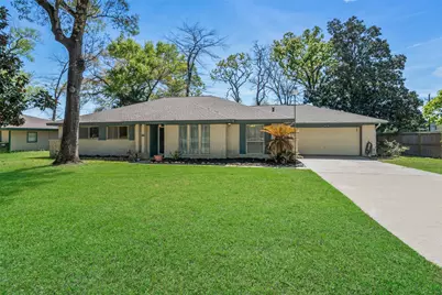515 Northwood Drive, Conroe, TX 77303 - Photo 1