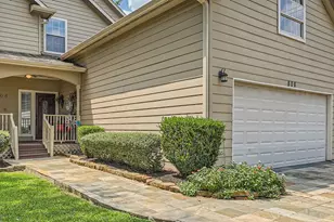 806 E 29th St, Houston, TX 77009 - Photo 3