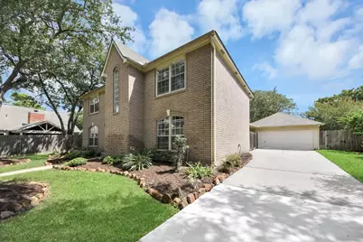 2502 Fairwind Drive, Houston, TX 77062 - Photo 3