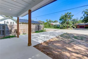 11 E O'Bryant, Bellville, TX 77418 - Photo 5