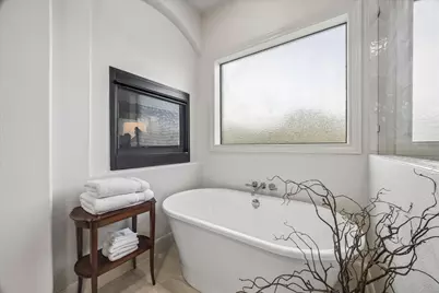 1002 Cowards Creek Court, Friendswood, TX 77546 - Photo 33