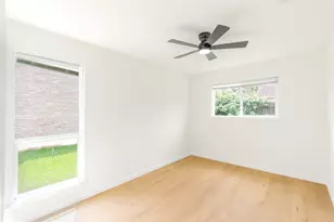 6423 Coachwood Dr, Houston, TX 77035 - Photo 27