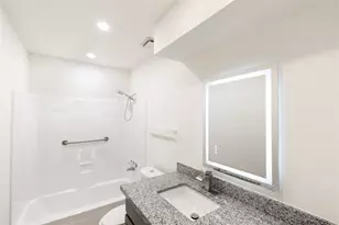 6423 Coachwood Dr, Houston, TX 77035 - Photo 25